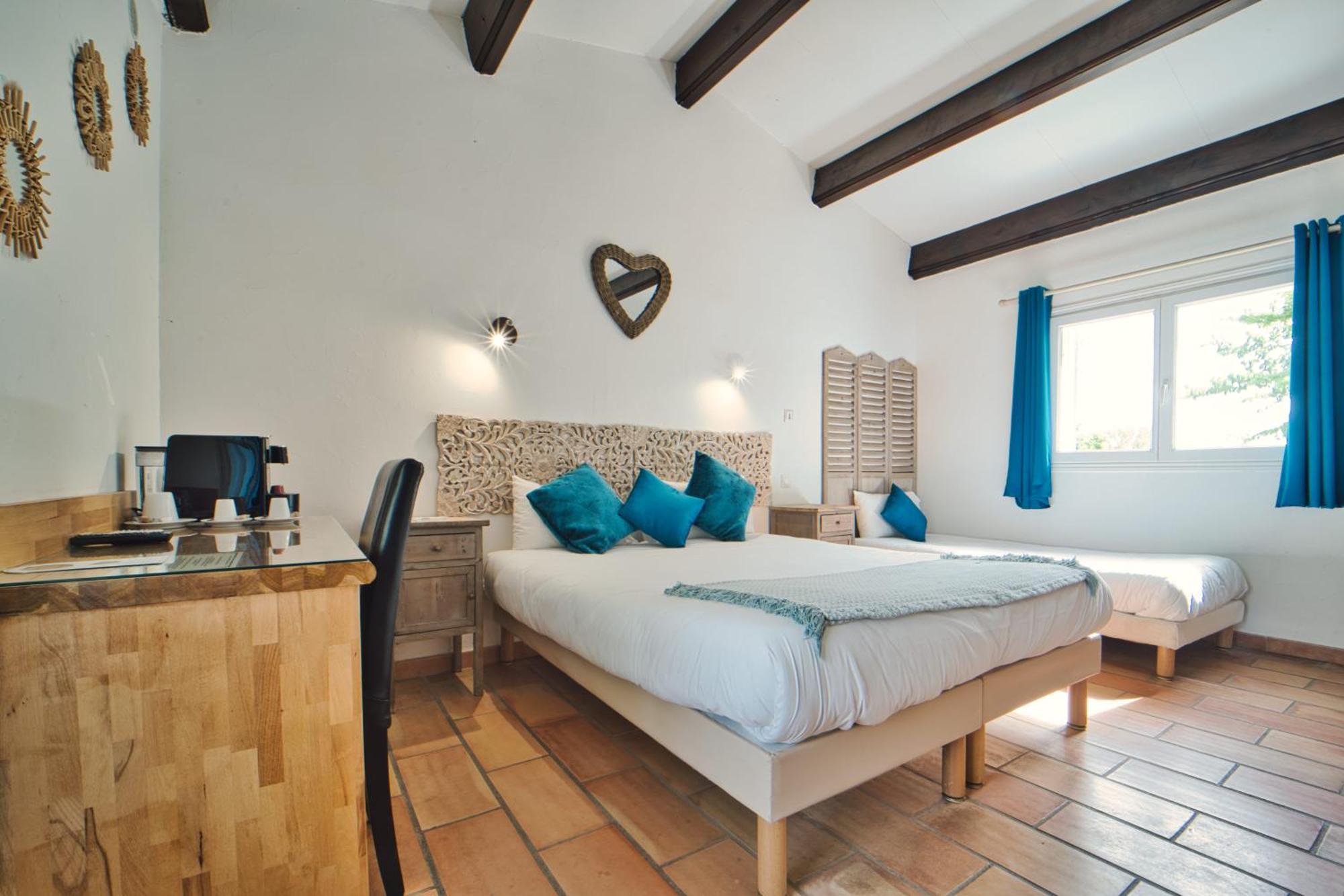 Hotel Mas De Calabrun 4*