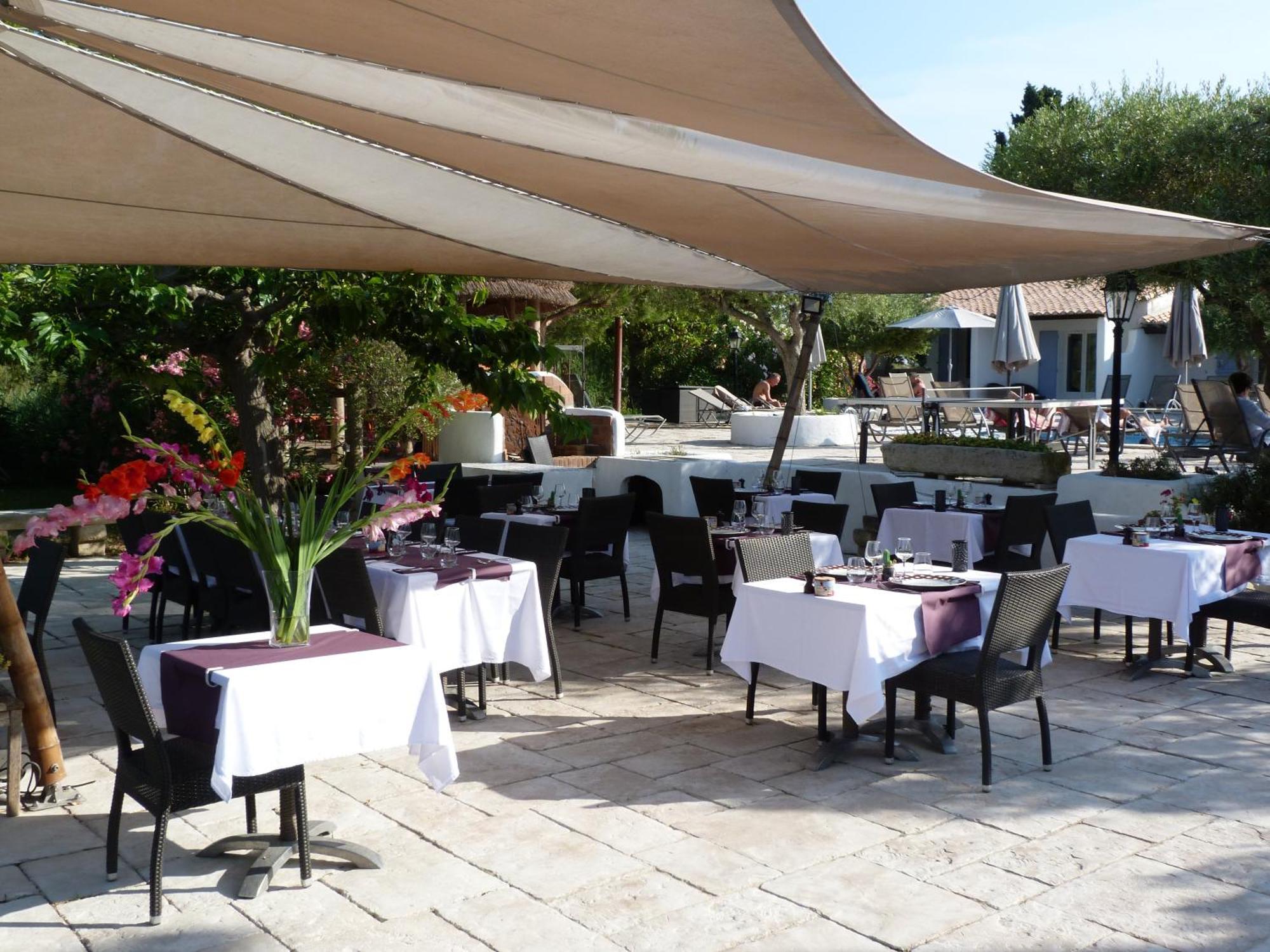 Hotel Mas De Calabrun 4*
